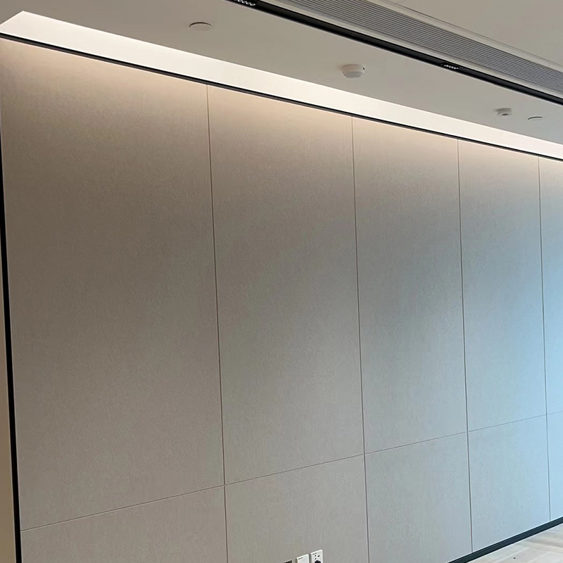 Recyklovaný ekologický materiál Výroba akustických panelov odolných voči ohňu a tlmiacimi stenami zo 100 % polyesterovej plsti z polyesterového vlákna