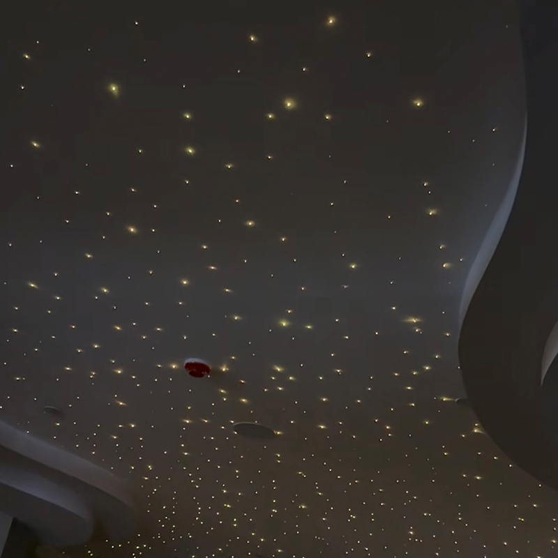 Svetlé hviezdicové stropné panely z optických vlákien RGB v modernom štýle 7-farebné sadrové pre obývaciu izbu